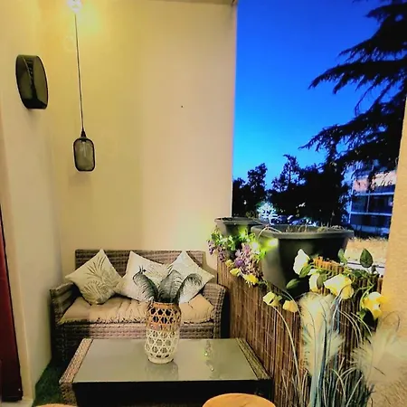 Luxury Cocoon Apartment *